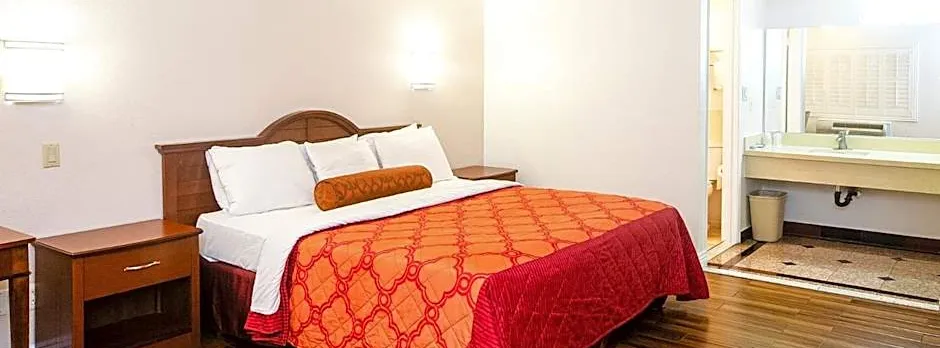 Tropic Lodge