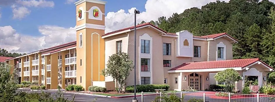 Super 8 by Wyndham Austell/Six Flags