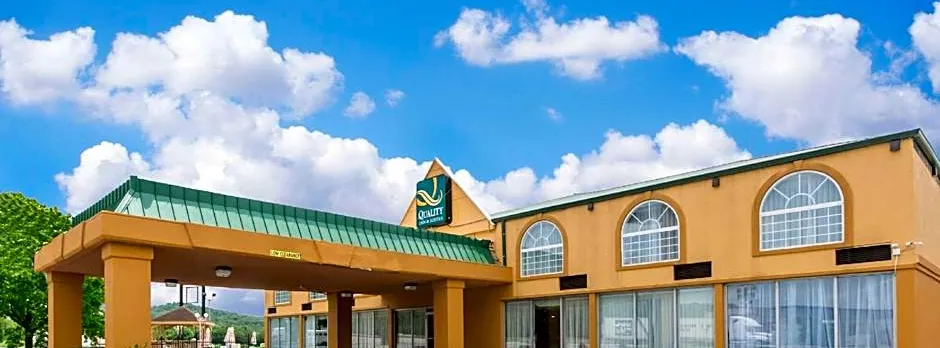 Quality Inn & Suites Horse Cave - Cave City