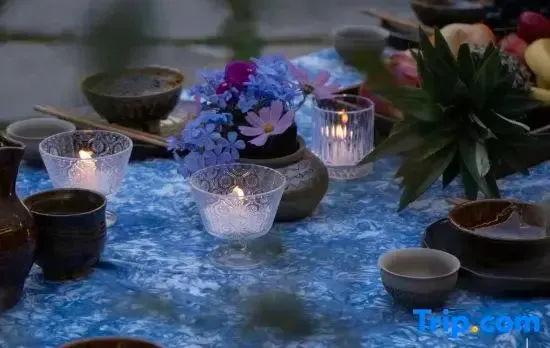 Manyun Ting Bai Ethnic Centennial Courtyard Designer Meisu