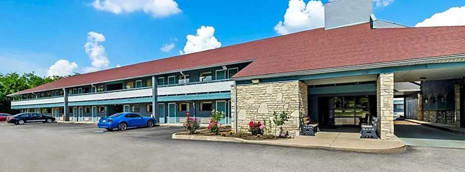 Super 8 by Wyndham Cincinnati/Springdale OH