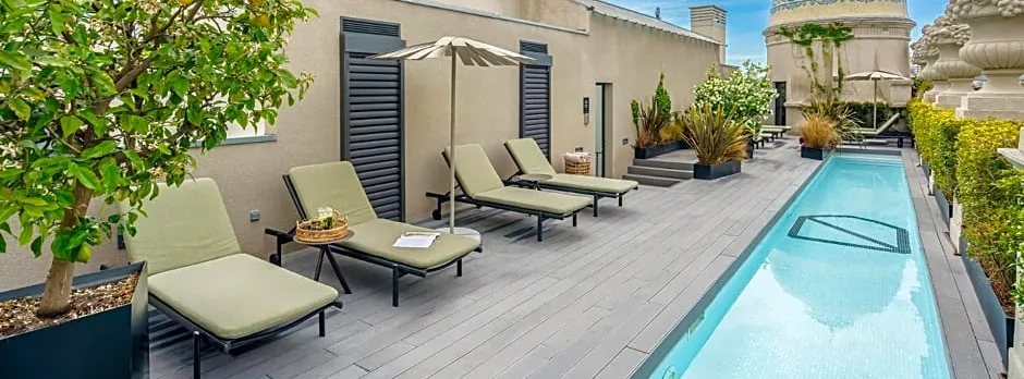 Casagrand Luxury Suites