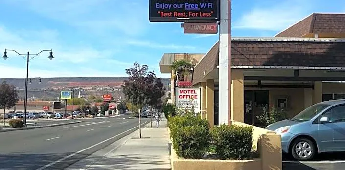 Economy Inn & Suites