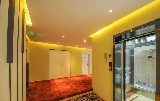 Yixin Theme Hotel