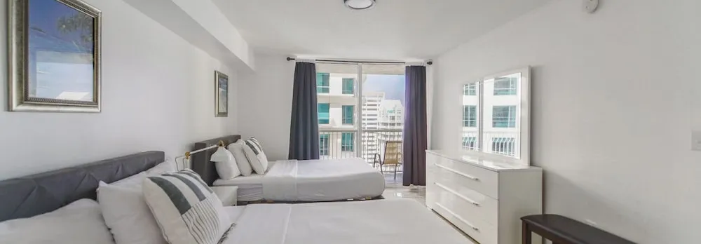 Brickell Bay 3304