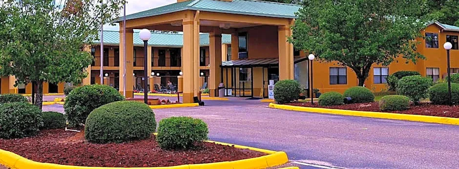 Executive Inn Opp