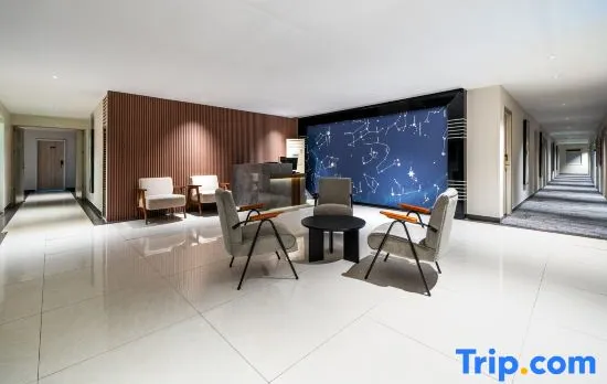 No. 8 Hotel Chain (Shenzhen Huaqiangbei)