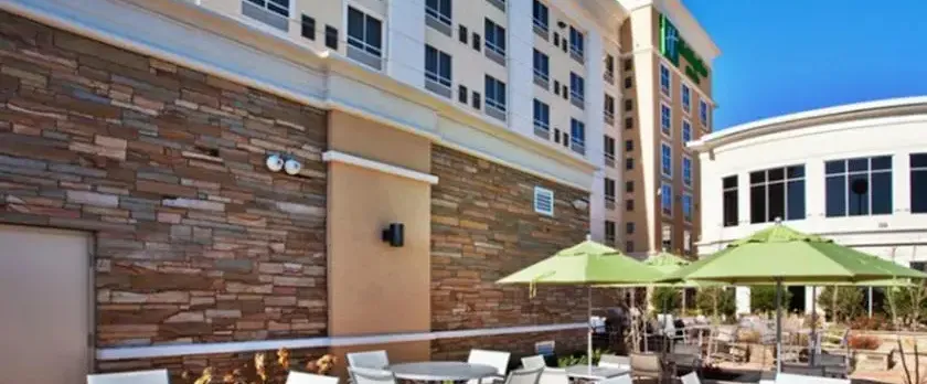 Holiday Inn Hotel & Suites Dalton