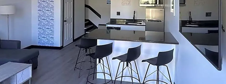 Harborside Suites