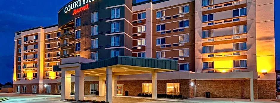 Courtyard by Marriott Westbury Long Island