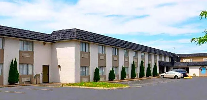 Avalon Inn