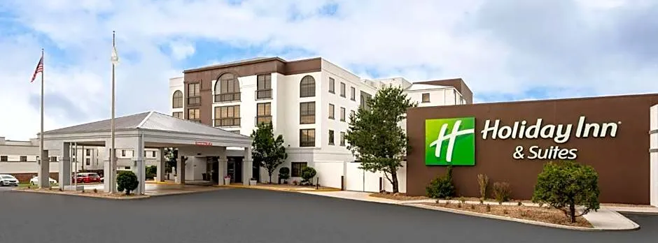 Correct Hotel Name: Holiday Inn & Suites Springfield - I-44 by IHG