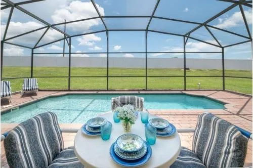 Three-Bedroom Pool Home Kissimmee