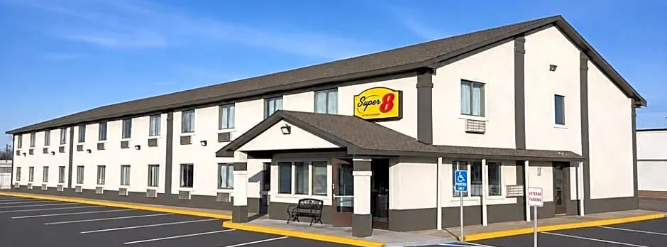 Super 8 by Wyndham Blackwell