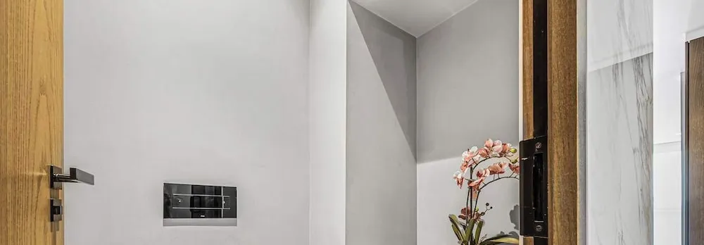 The Legacy Apartment - Soho - by Frankie