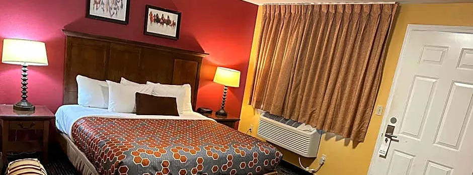 The Royal Victorian Motel