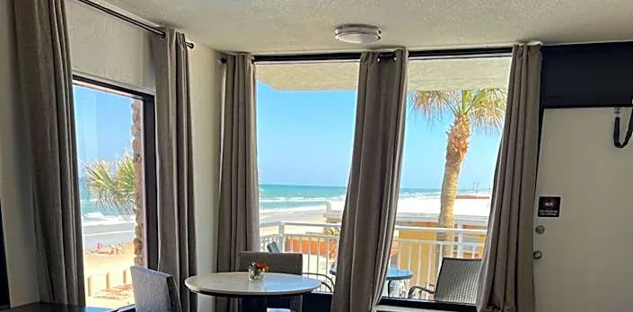 Flamingo Inn Beachfront - Daytona Beach