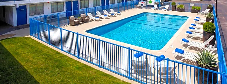 Express Inn Near Columbus Airport