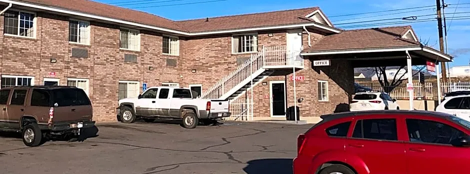 Ameri-Stay Inn & Suites