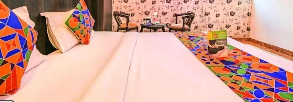 Hotel Deluxe Stay Inn
