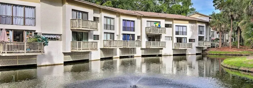 Walk to Beach: Peaceful Hilton Head Island Condo