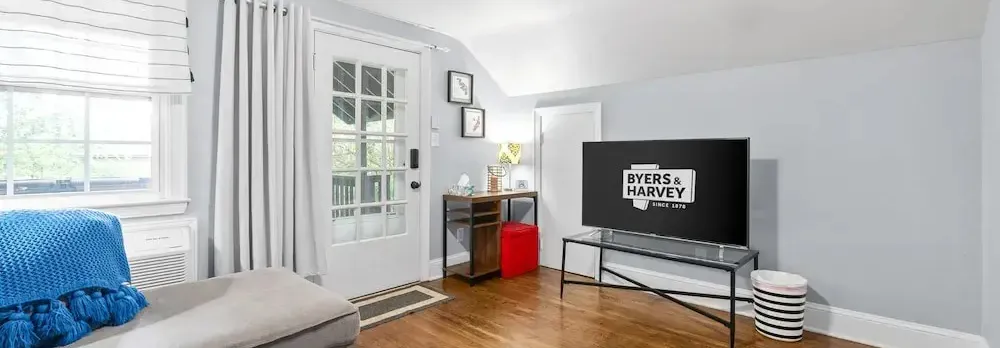 1BD 102 Madison Ter