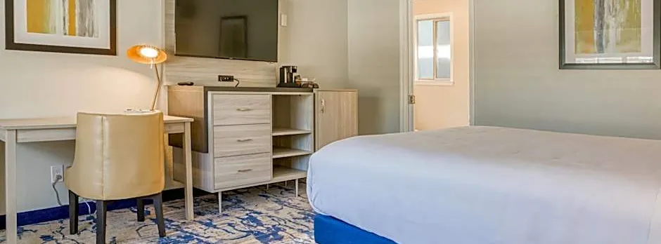 Creekside Inn Downtown - Cambria