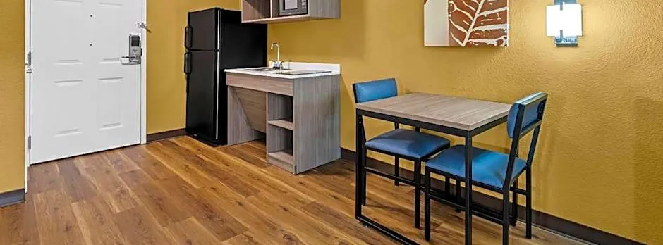 Suburban Studios Charlotte - Executive Park