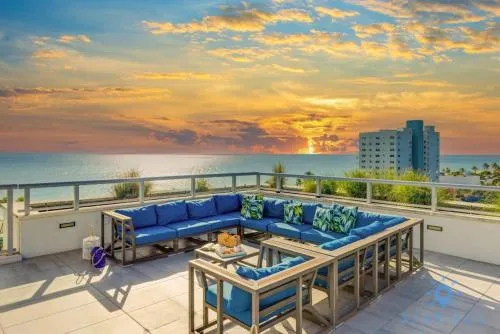 Rooftop Pool & Hot Tub - Gym - Hollywood Beach