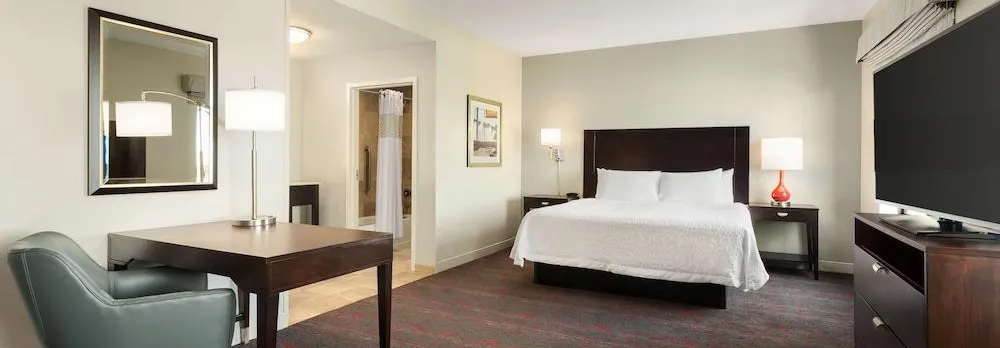 Hampton Inn & Suites Phoenix Glendale-Westgate