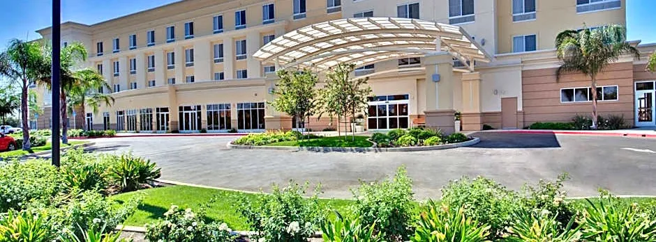 Holiday Inn & Suites Bakersfield by IHG