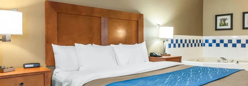 Holiday Inn Express And Suites Napoleon