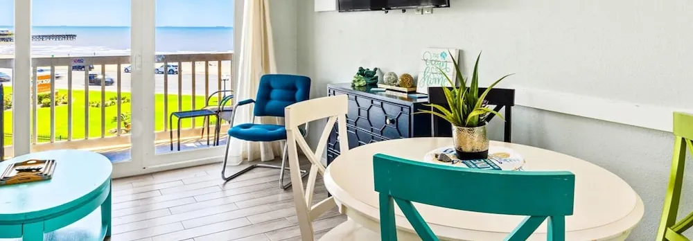 Charming Waterfront Condo