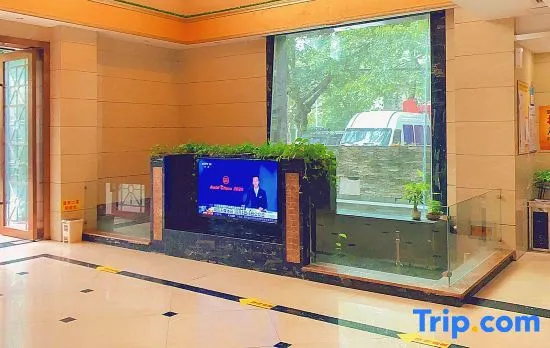 Very Huating Hotel