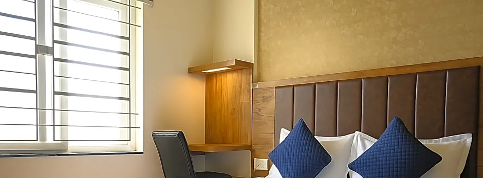HOTEL RIZE INN