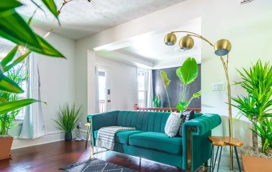Prime Location - Over 4,500 Reviews - Parking Free