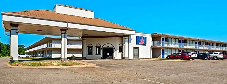 Studio 6 Hammond, LA I12 I55
