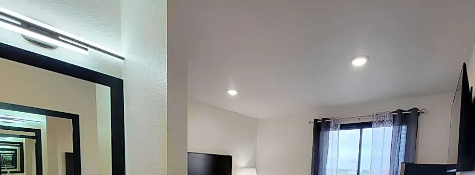 The Suite Inn Minot