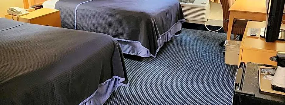 Katahdin Inn & Suites