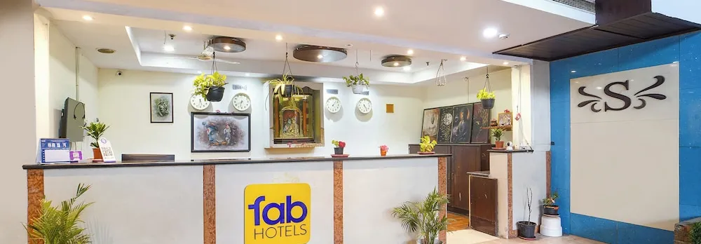 Fabhotel Namo Stay Inn