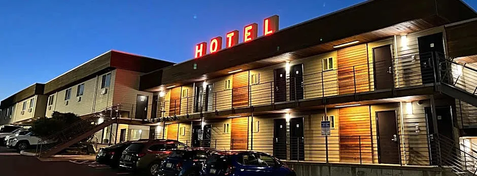 Aladdin Inn and Suites