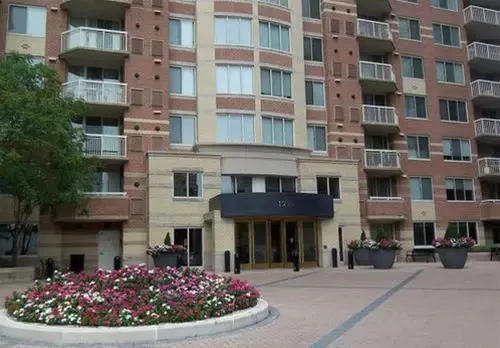 Global Luxury Suites at Pentagon City South