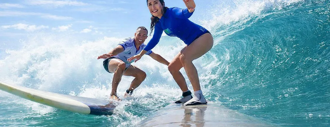 Surf lesson in Lima for beginners and intermediate surfers