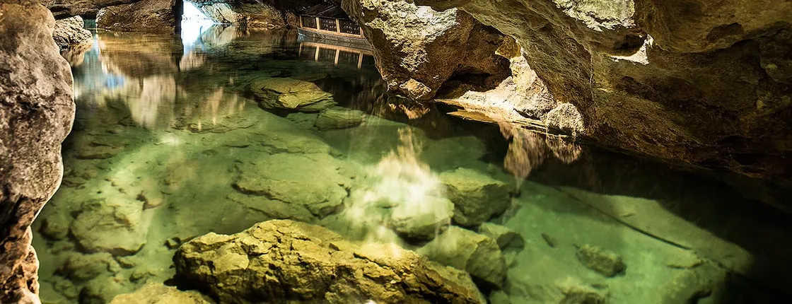 Wimsen Cave guided boat tour