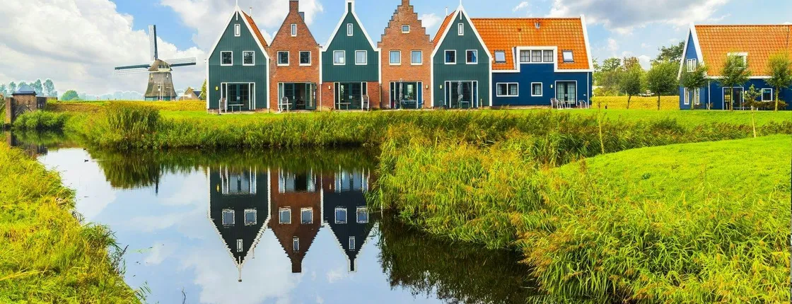 Volendam fishing and artists' village self-guided audio tour