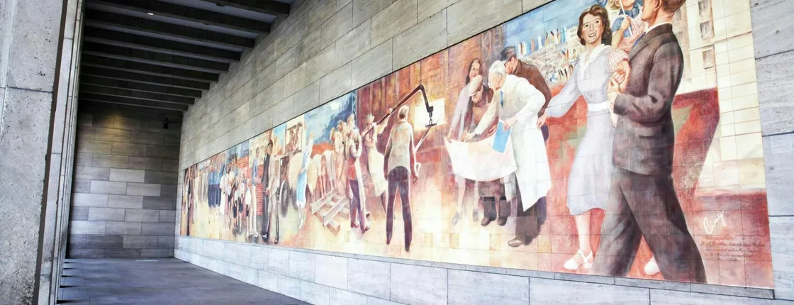 Berlin guided walking tour in English
