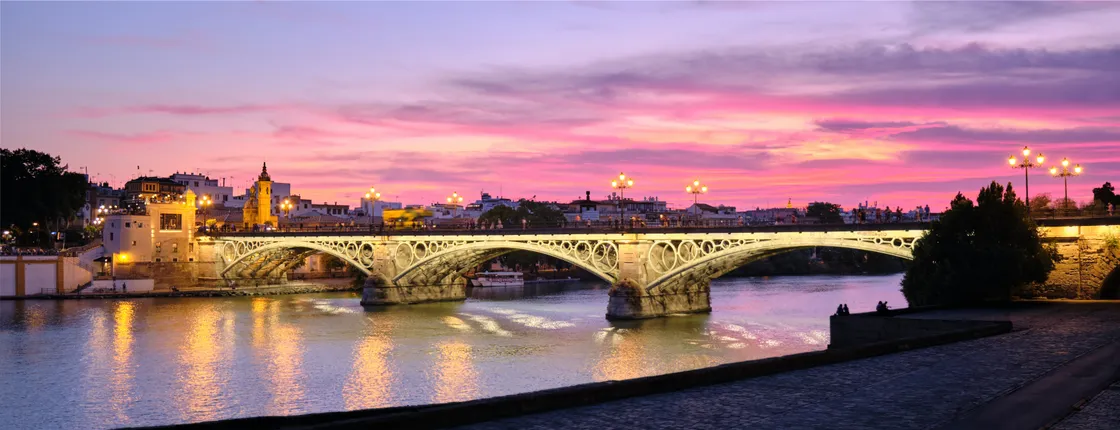 Flamenco and tapas tour in Triana