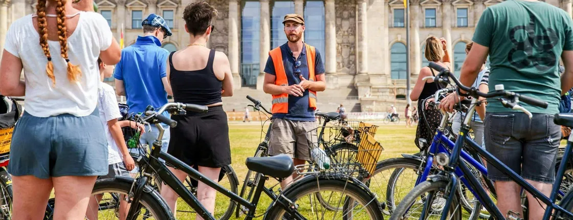 Berlin Highlights Bike Tour in Dutch