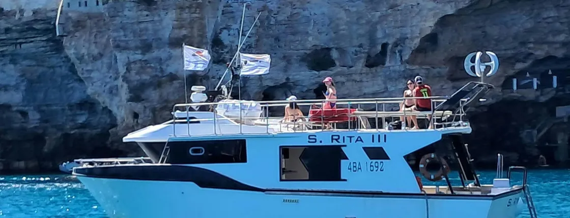 Polignano a Mare and Sea Caves boat tour with an aperitif