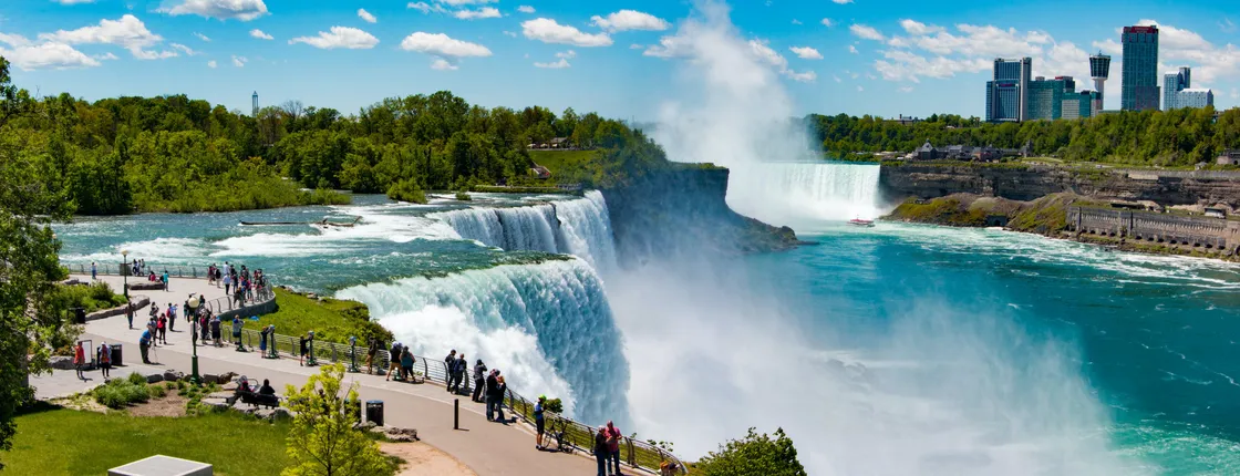 Niagara Falls small-group walking tour